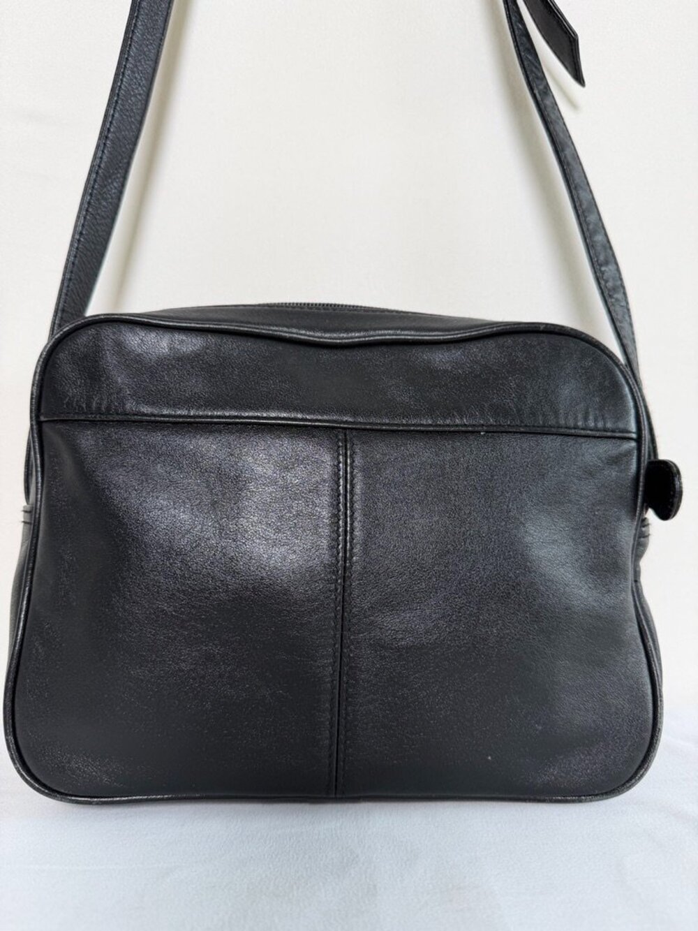 ETIENNE AIGNER Black Leather Crossbody Camera Bag Vintage - Picture 5 of 16